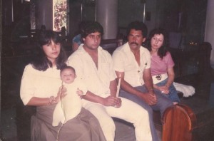 Ednaide com Everton no colo, Pdero, Valmir (Mica) e Ivone